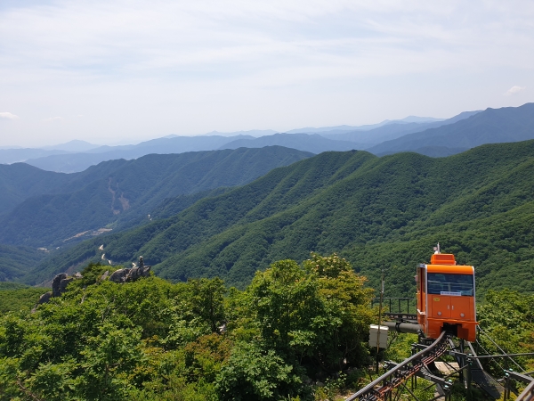 함양대봉산휴양밸리 대봉스카이랜드가 15일 오전 10시부터 9월 모노레일 온라인 티켓 예매를 시작한다.