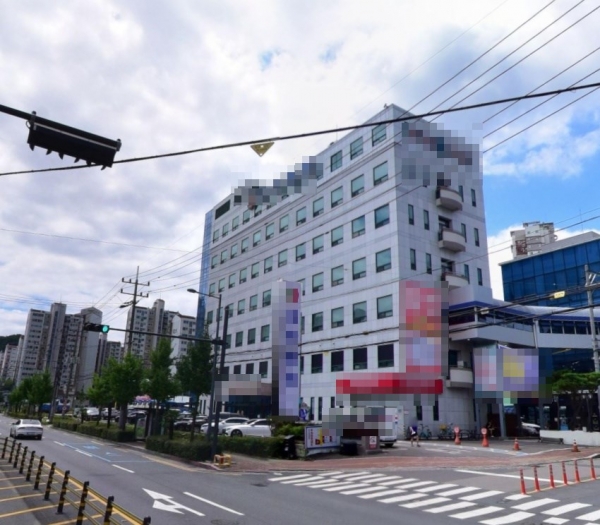 진주시 소재 A병원 간호사가 의사 처방 없이 환자에게 알레르기가 있는 약품을 임의로 투여해 환자가 쇼크 상태에 빠진 것으로 드러나 논란이 되고 있다.