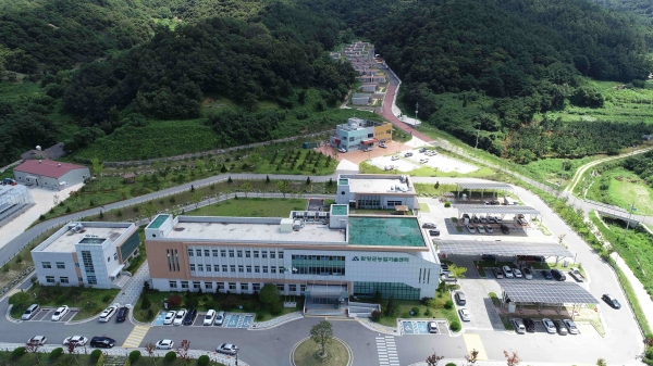함양군은 오는 9월 26일까지 경영개선 의지가 있는 중·소규모의 농업경영체를 대상으로 2024년도 강소농 신규회원을 모집한다.