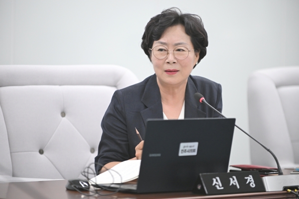 신서경 진주시의원이 오는 17일 열리는 제260회 진주시의회 임시회를 앞두고 ‘진주시 공공갈등 예방 및 조정에 관한 조례안’을 대표 발의했다.