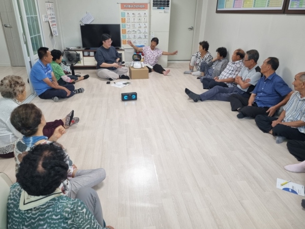의령군(군수 오태완)이 인구 10만 명당 100세 인구 비율이 전국에서 여덟 번째로 높은 것으로 나타났다.