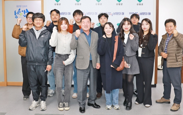 산청군은 이승화 군수와 산청군4H-연합회가 지난 26일 군수실에서 간담회를 가졌다고 27일 밝혔다.