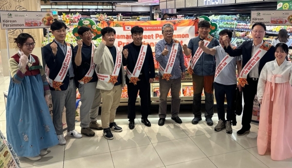 함안군 단감이 말레이시아 소비자들의 입맛을 사로잡으며 해외 수출시장에서 큰 성과를 거두고 있다.