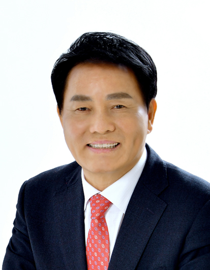 박병영 경남도의원(국민의힘·김해6)은 16일 자녀 수를 고려한 다자녀가구 지원 정책의 추진과 가정위탁 보호아동을 다자녀 기준에 포함하는 것을 주요 골자로 하는 ‘경상남도 다자녀가구 지원 조례 일부개정조례안’을 대표 발의했다고 밝혔다.