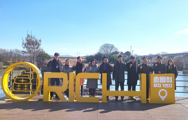 진주시의회 기획문화위원회는 진주시와 의령군, 함안군이 합심해 추진하는 2025년 ‘K-거상 관광 루트 상품화 사업’의 사업예정지 일원을 지난 18일 사전답사했다고 밝혔다.
