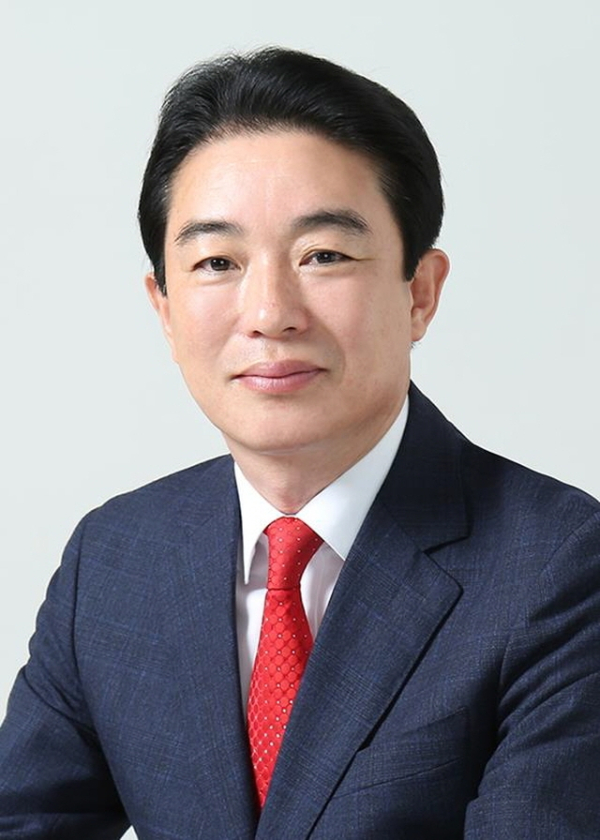 최학범 경남도의회 의장