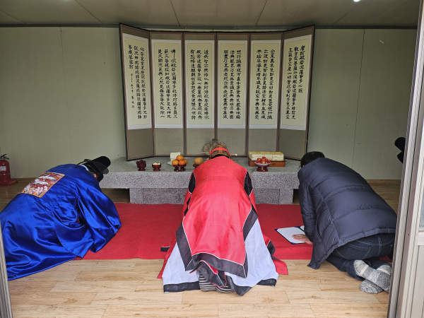 한국후계농업경영인 거창군연합회(회장 이주영)는 지난 15일 감악산 정상에서 ‘제10회 풍년기원제’를 개최했다고 18일 밝혔다.
