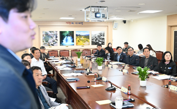 거창군이 전통시장지구에 활력을 불어넣기 위한 본격적인 도시재생사업에 나섰다.